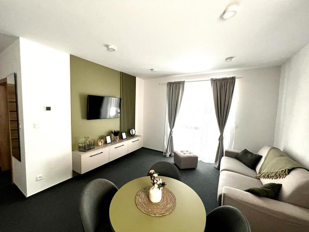 Urban Green Apartment Liptovský Mikuláš Exterior foto
